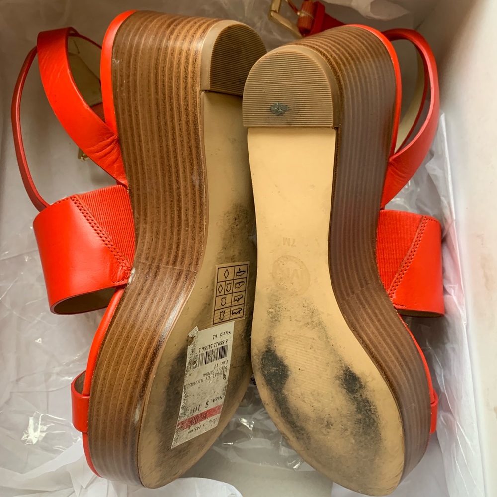 Wore them for a party years bac don’t like orange - Picture 3 of 3